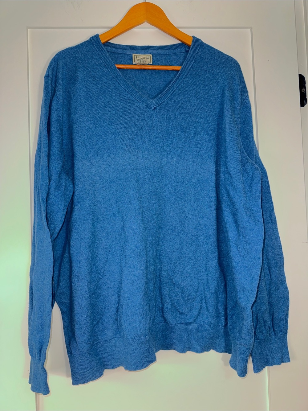 LL Bean Men's V-Neck Blue Cotton Cahsmere Blend Sweater Lightweight Sz XL